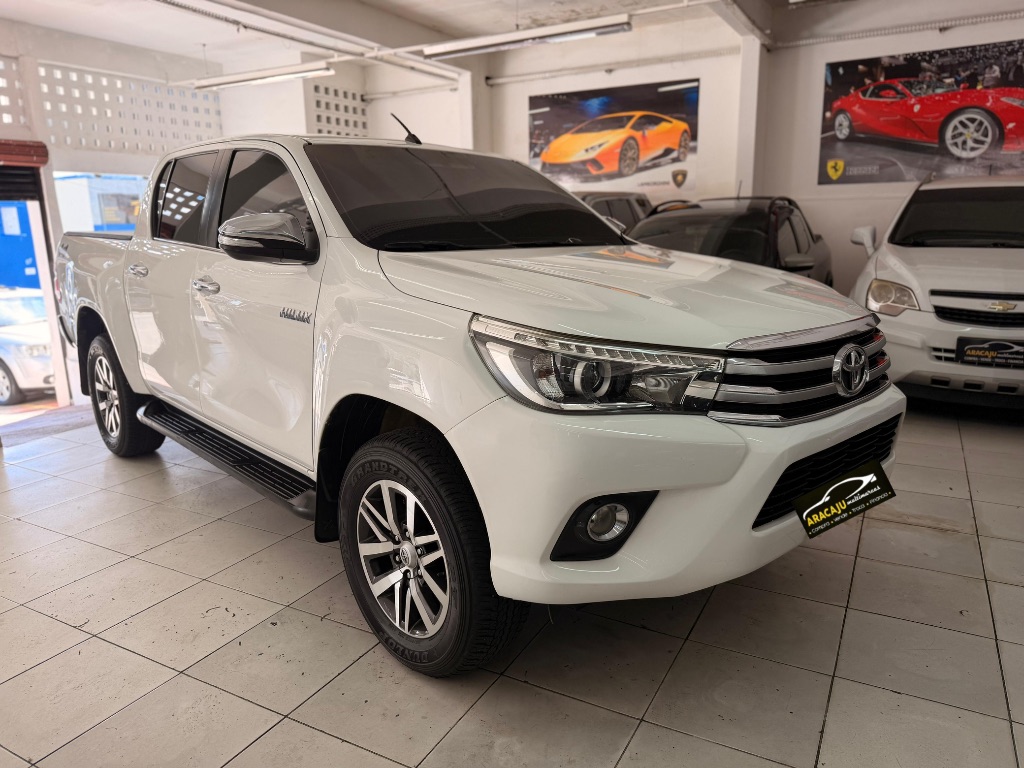 Toyota Hilux CD SRX 4x4 no showroom da Aracaju Multimarcas